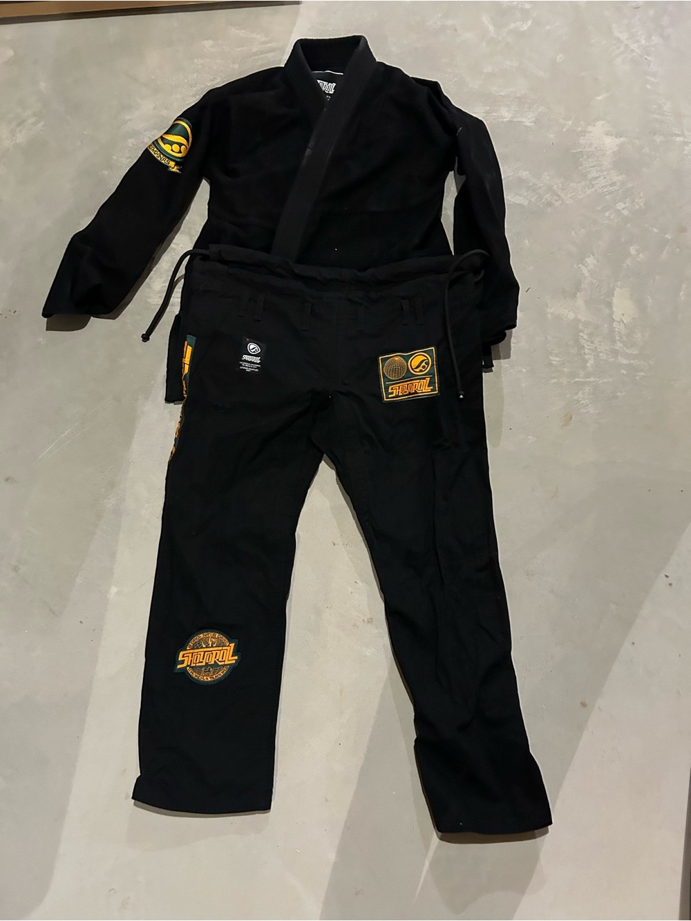 Shoyoroll Black Men's Jiu-Jitsu Gi